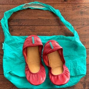 Tieks Cardinal Red Leather Ballet Flats with Teal Bottom sz 8 EUC